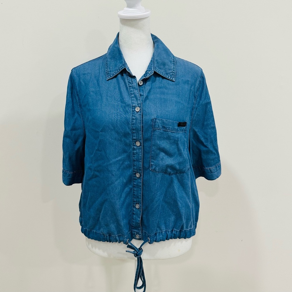 DKNY Jeans‎ Shirt Womens Size S Blue Denim Tencel Button Short Sleeve